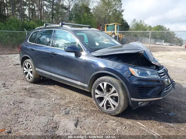 WVGRF7BP6HD006748 2017 VOLKSWAGEN TOUAREG - Image 1