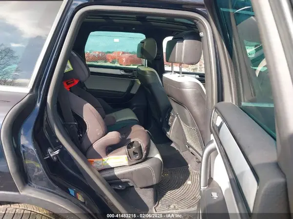 WVGRF7BP6HD006748 2017 VOLKSWAGEN TOUAREG - Image 8