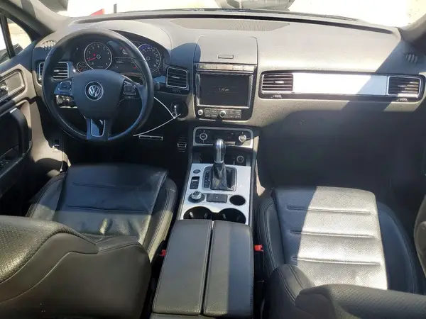 WVGRF7BP8HD003284 2017 VOLKSWAGEN TOUAREG - Image 8