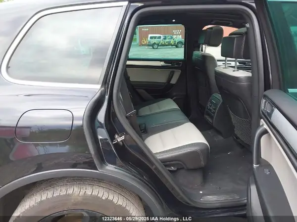 WVGRF7BP8HD005018 2017 VOLKSWAGEN TOUAREG - Image 8