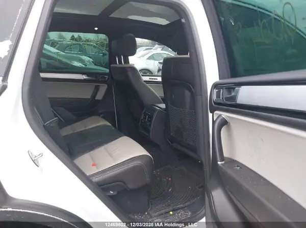 WVGRF7BP9HD000409 2017 VOLKSWAGEN TOUAREG - Image 8
