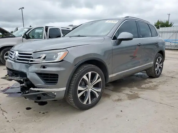 WVGRF7BP9HD001785 2017 VOLKSWAGEN TOUAREG - Image 1