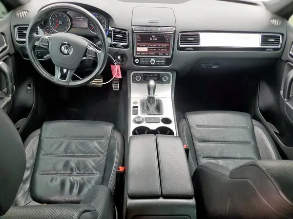 WVGRF7BP9HD001785 2017 VOLKSWAGEN TOUAREG - Image 8