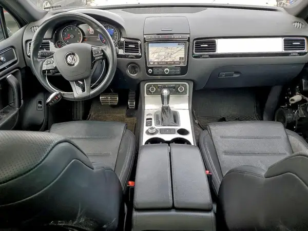 WVGRF7BPXHD000306 2017 VOLKSWAGEN TOUAREG - Image 8