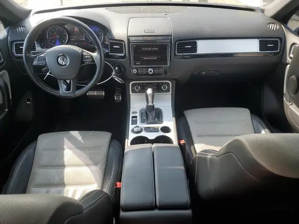 WVGRF7BPXHD006347 2017 VOLKSWAGEN TOUAREG - Image 8