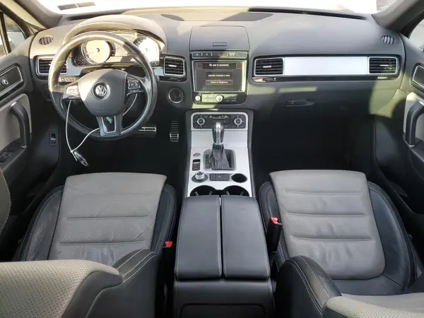 WVGRF7BPXHD006624 2017 VOLKSWAGEN TOUAREG - Image 8