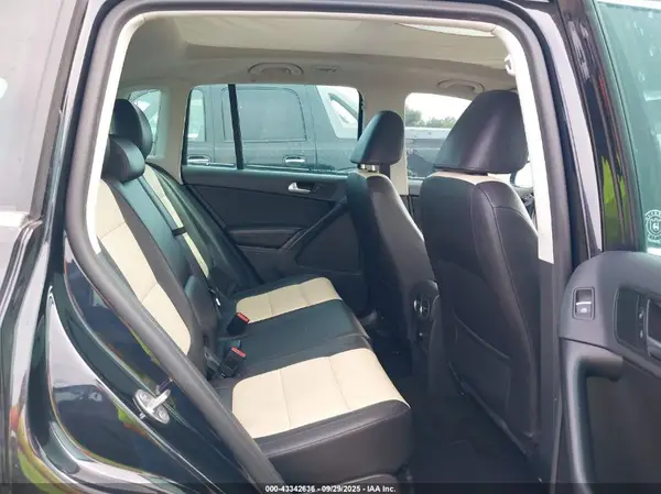 WVGRV7AX0HK002940 2017 VOLKSWAGEN TIGUAN - Image 8