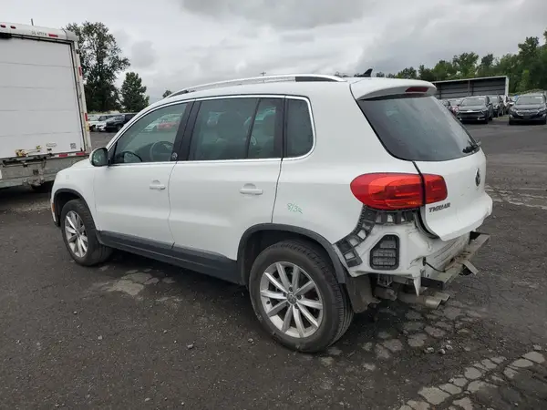 WVGRV7AX0HK003389 2017 VOLKSWAGEN TIGUAN - Image 2