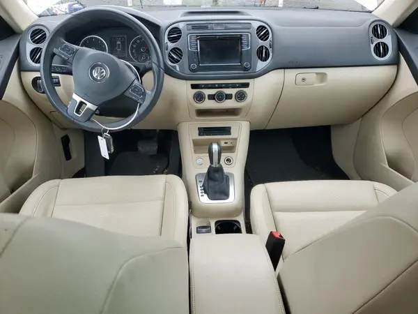 WVGRV7AX0HK003389 2017 VOLKSWAGEN TIGUAN - Image 8