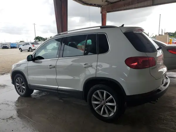 WVGRV7AX0HK018975 2017 VOLKSWAGEN TIGUAN - Image 2