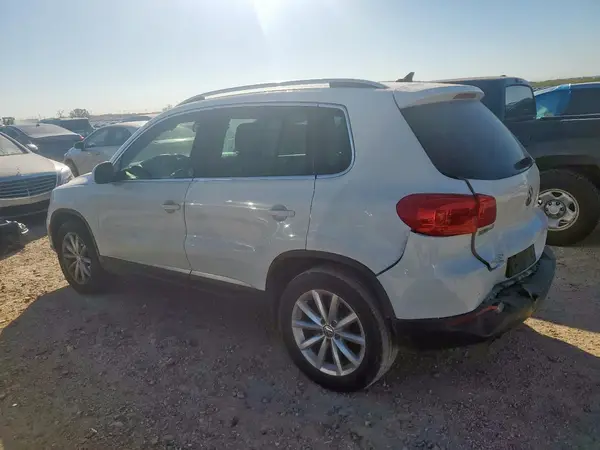 WVGRV7AX0HK028907 2017 VOLKSWAGEN TIGUAN - Image 2