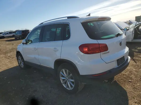 WVGRV7AX1HK012683 2017 VOLKSWAGEN TIGUAN - Image 2