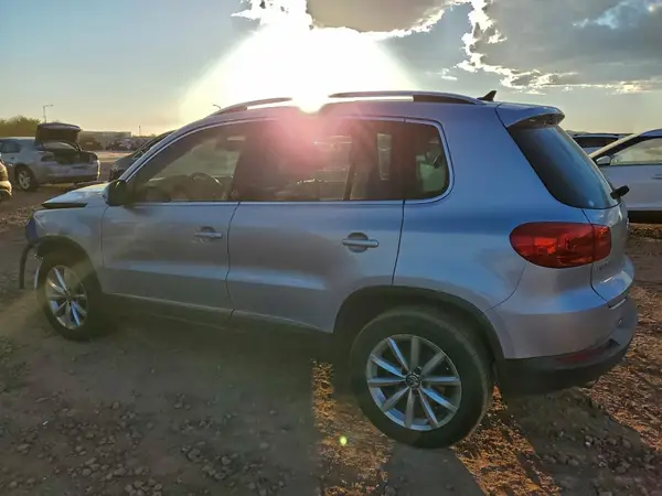 WVGRV7AX1HK019777 2017 VOLKSWAGEN TIGUAN - Image 2