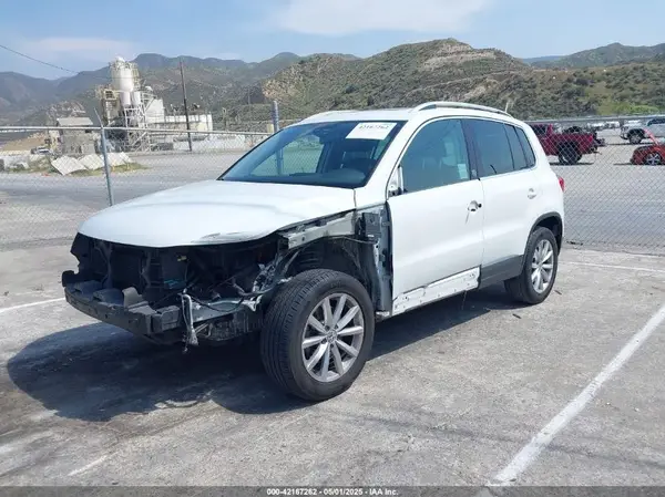 WVGRV7AX1HW500816 2017 VOLKSWAGEN TIGUAN - Image 2