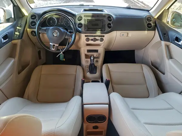 WVGRV7AX1HW506633 2017 VOLKSWAGEN TIGUAN - Image 8