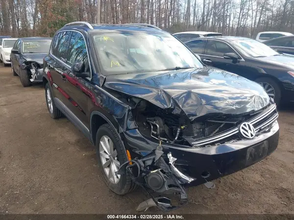 WVGRV7AX2HK001417 2017 VOLKSWAGEN TIGUAN - Image 1