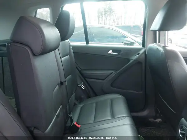 WVGRV7AX2HK001417 2017 VOLKSWAGEN TIGUAN - Image 8