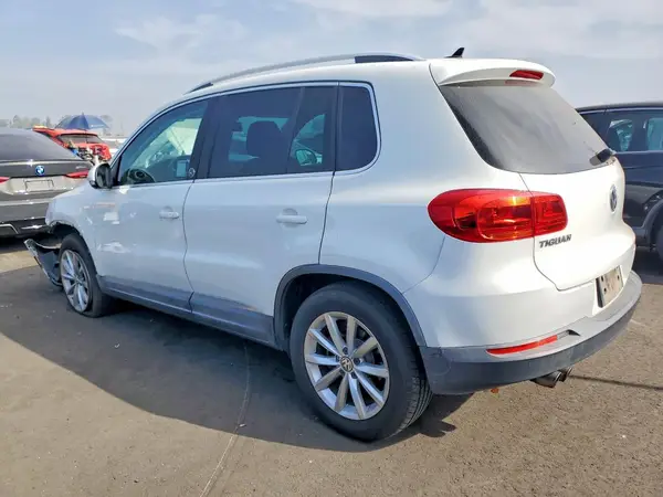 WVGRV7AX2HK002230 2017 VOLKSWAGEN TIGUAN - Image 2