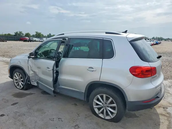 WVGRV7AX2HK002454 2017 VOLKSWAGEN TIGUAN - Image 2