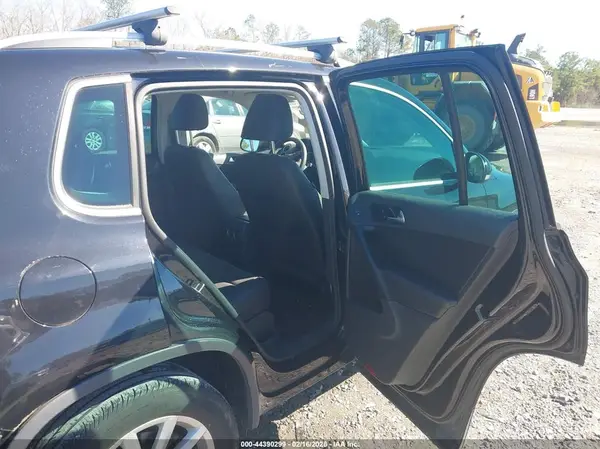 WVGRV7AX2HK003703 2017 VOLKSWAGEN TIGUAN - Image 8