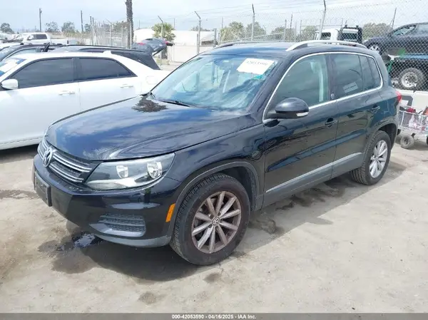 WVGRV7AX2HK005905 2017 VOLKSWAGEN TIGUAN - Image 2