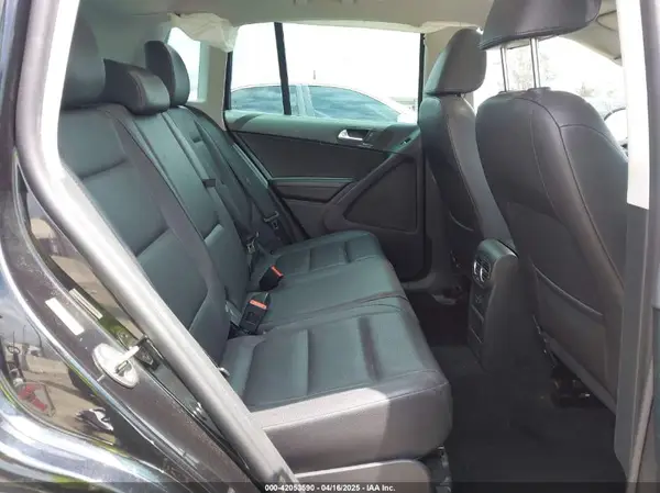 WVGRV7AX2HK005905 2017 VOLKSWAGEN TIGUAN - Image 8