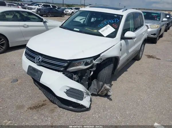 WVGRV7AX2HK006195 2017 VOLKSWAGEN TIGUAN - Image 2