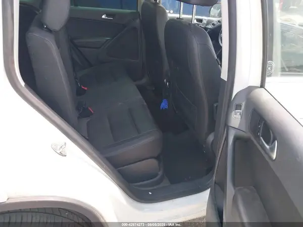 WVGRV7AX2HK006195 2017 VOLKSWAGEN TIGUAN - Image 8