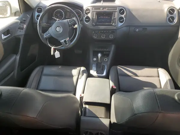 WVGRV7AX2HK007878 2017 VOLKSWAGEN TIGUAN - Image 8