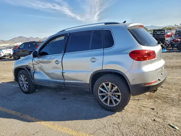 WVGRV7AX2HK008058 2017 VOLKSWAGEN TIGUAN - Image 2