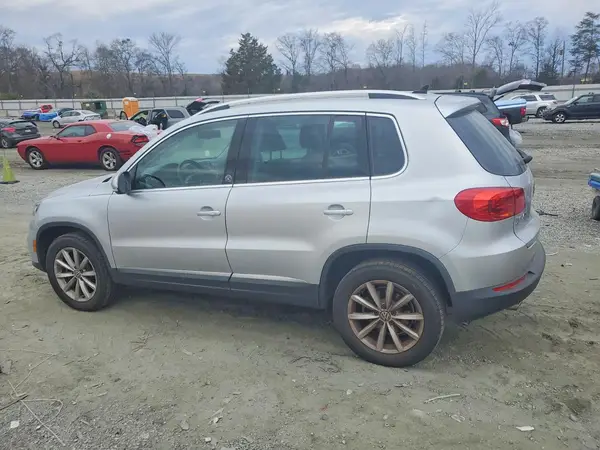 WVGRV7AX2HK009825 2017 VOLKSWAGEN TIGUAN - Image 2