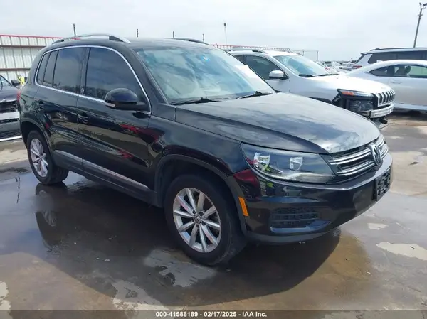 WVGRV7AX2HK015267 2017 VOLKSWAGEN TIGUAN - Image 1