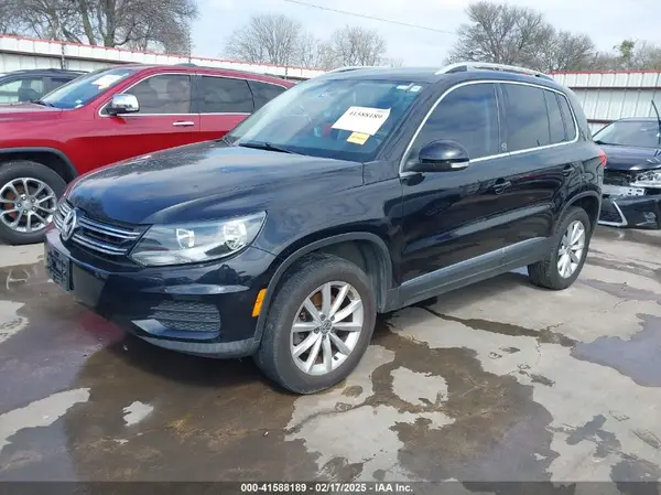 WVGRV7AX2HK015267 2017 VOLKSWAGEN TIGUAN - Image 2