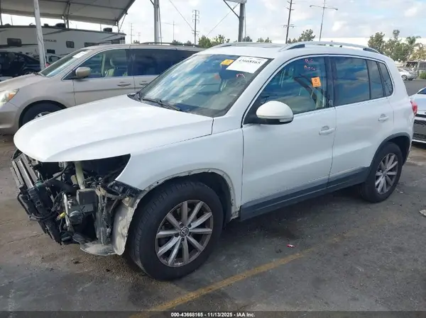 WVGRV7AX2HK015608 2017 VOLKSWAGEN TIGUAN - Image 2