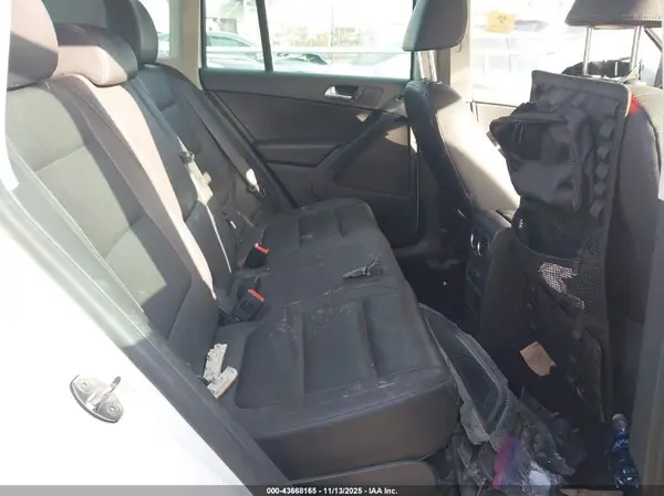 WVGRV7AX2HK015608 2017 VOLKSWAGEN TIGUAN - Image 8
