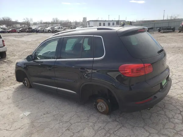 WVGRV7AX2HW500419 2017 VOLKSWAGEN TIGUAN - Image 2