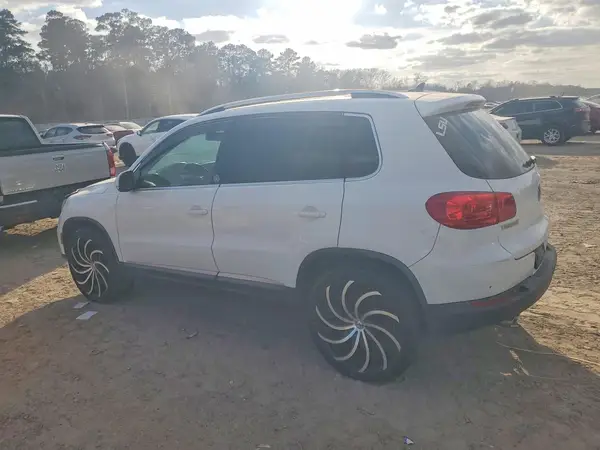 WVGRV7AX2HW503711 2017 VOLKSWAGEN TIGUAN - Image 2