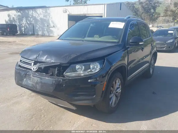 WVGRV7AX2HW505121 2017 VOLKSWAGEN TIGUAN - Image 2