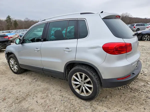 WVGRV7AX2HW505667 2017 VOLKSWAGEN TIGUAN - Image 2