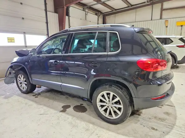 WVGRV7AX3HK019019 2017 VOLKSWAGEN TIGUAN - Image 2