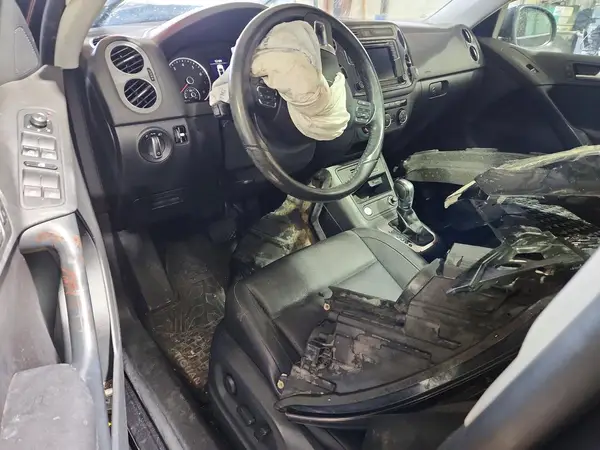 WVGRV7AX3HK019019 2017 VOLKSWAGEN TIGUAN - Image 8
