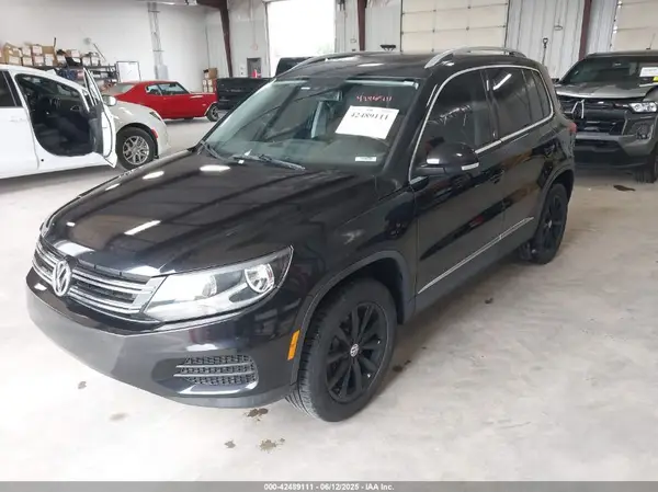 WVGRV7AX3HK019747 2017 VOLKSWAGEN TIGUAN - Image 2