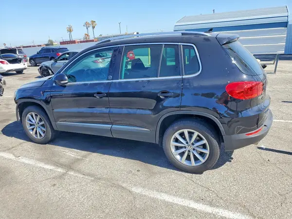 WVGRV7AX3HK040324 2017 VOLKSWAGEN TIGUAN - Image 2