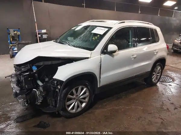 WVGRV7AX4HK015156 2017 VOLKSWAGEN TIGUAN - Image 2