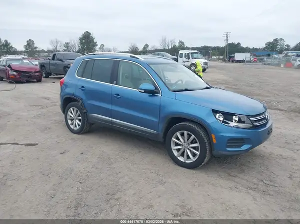 WVGRV7AX4HW501927 2017 VOLKSWAGEN TIGUAN - Image 1