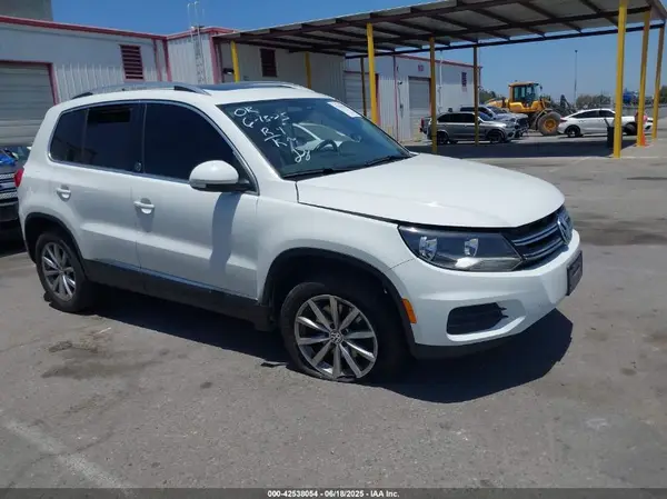 WVGRV7AX4HW502964 2017 VOLKSWAGEN TIGUAN - Image 1