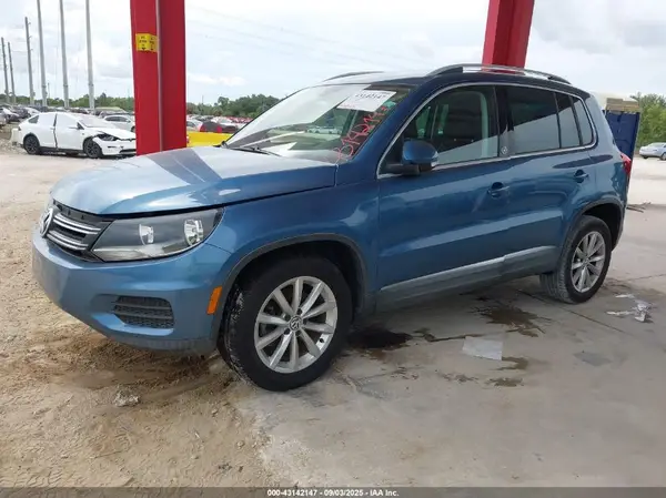 WVGRV7AX4HW504374 2017 VOLKSWAGEN TIGUAN - Image 2