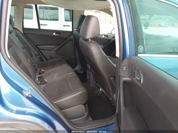 WVGRV7AX4HW504374 2017 VOLKSWAGEN TIGUAN - Image 8