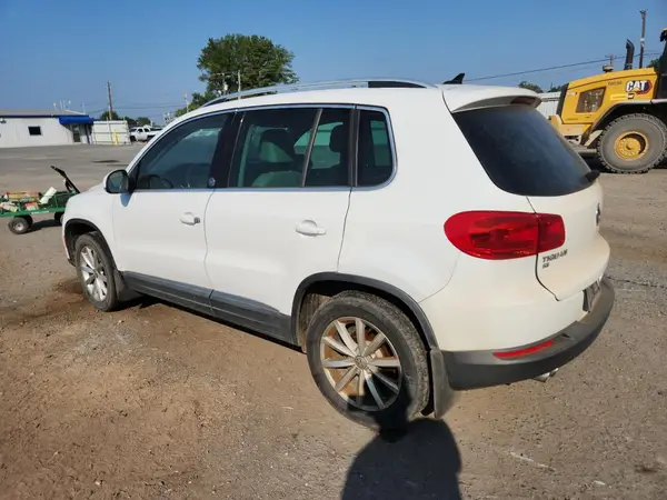 WVGRV7AX5HK014310 2017 VOLKSWAGEN TIGUAN - Image 2