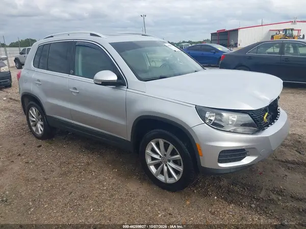 WVGRV7AX6HK003381 2017 VOLKSWAGEN TIGUAN - Image 1